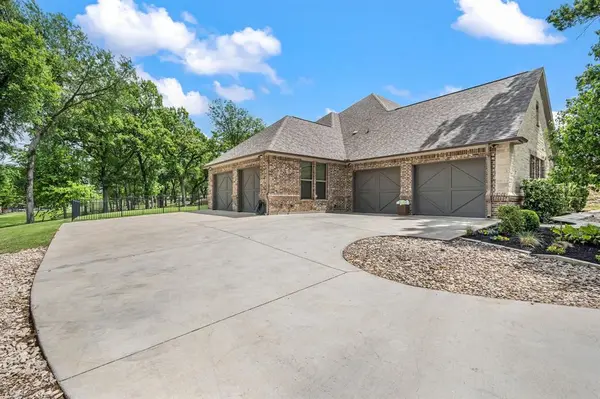 120 Riverbend Estates Drive, Fort Worth, TX 76112