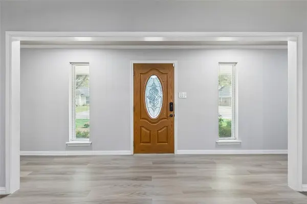 4008 Kingswick Drive, Arlington, TX 76016