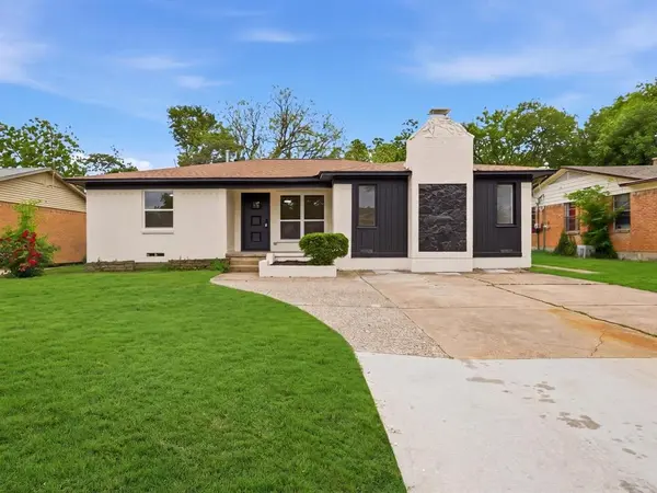 1112 Noble Avenue, Carrollton, TX 75006