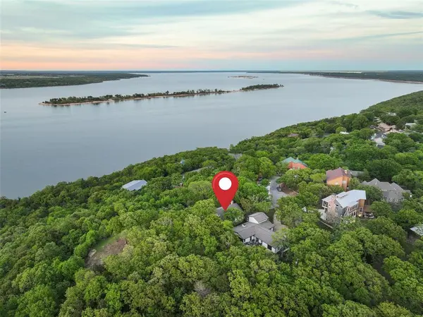 222 Island View Drive, Pottsboro, TX 75076