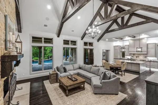 521 W Waters Edge Way, Oak Point, TX 75068