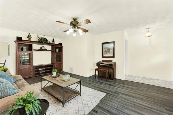 2704 Belhaven Drive, Mesquite, TX 75150