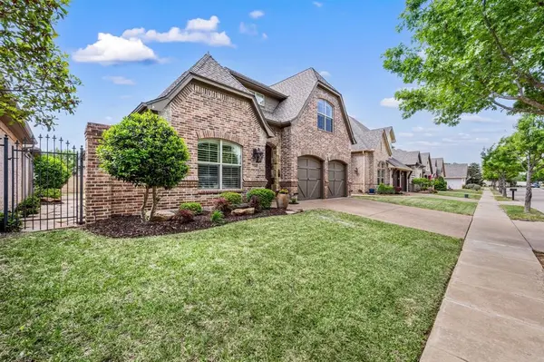 724 E Hill Street, Keller, TX 76248