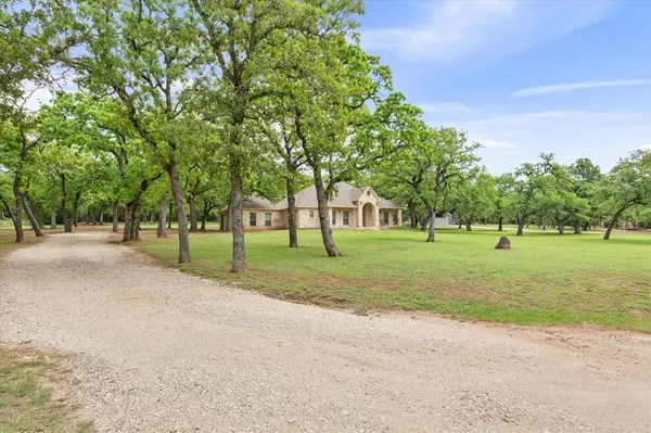 140 Oak Ridge Loop, Whitney, TX 76692