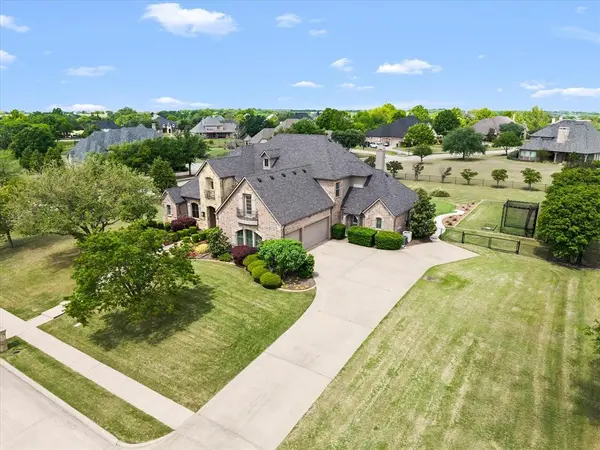 1 Kensington Drive, Heath, TX 75032