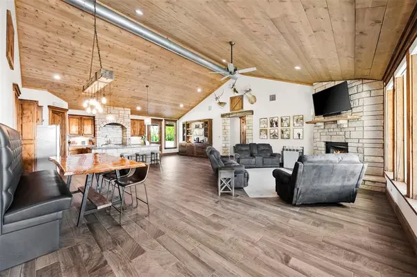 5451 N Highway 144, Granbury, TX 76048