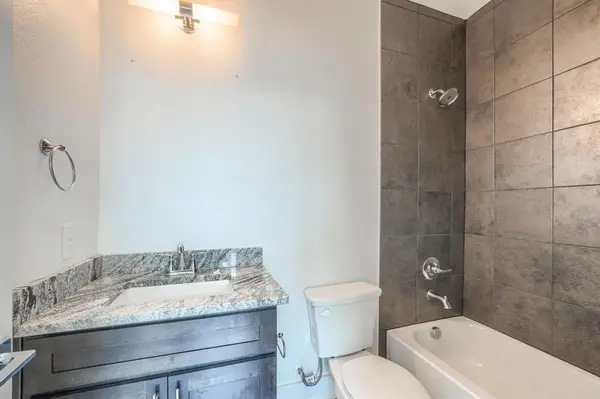 13325 Bee Street #406, Farmers Branch, TX 75234