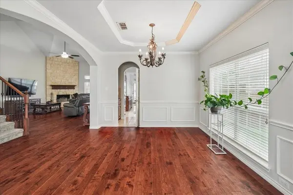 5856 Summerwood Drive, Grand Prairie, TX 75052