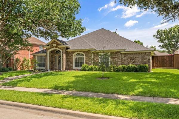 624 Mossycup Oak Drive, Plano, TX 75025