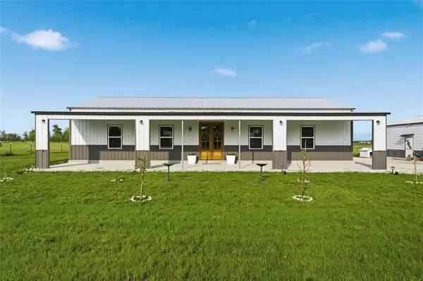 151 Kasberg Road, Leroy, TX 76654