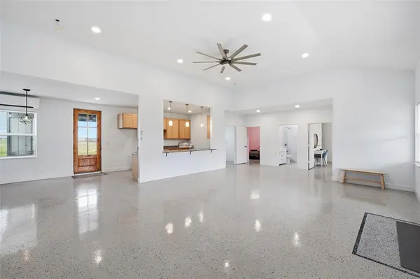 151 Kasberg Road, Leroy, TX 76654