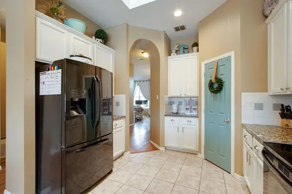 1217 Shady Elm Lane, Lewisville, TX 75067