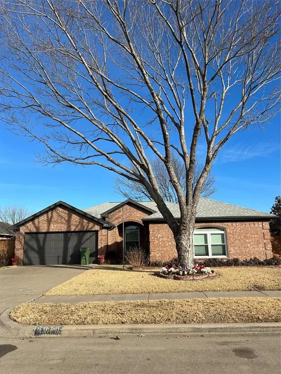 6015 Harwood Crossing Drive, Arlington, TX 76018