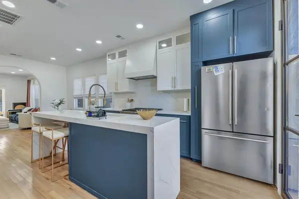 302 S Saint Mary Avenue, Dallas, TX 75214