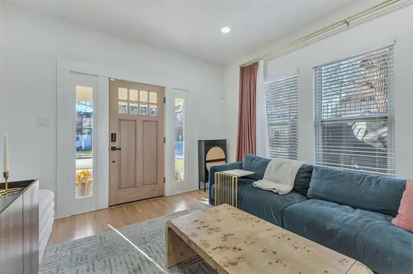 302 S Saint Mary Avenue, Dallas, TX 75214