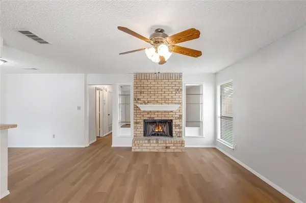 420 Claire Court, Arlington, TX 76012