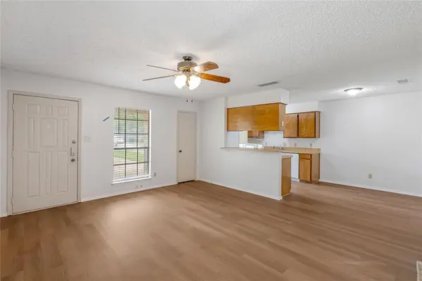 420 Claire Court, Arlington, TX 76012