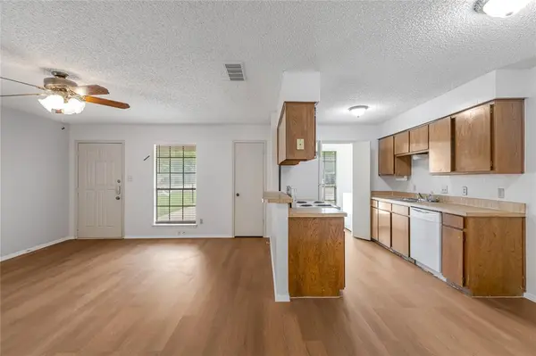 420 Claire Court, Arlington, TX 76012