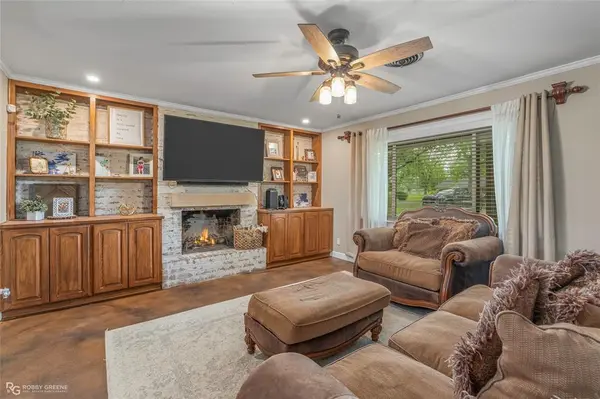 1108 Buckhall Road, Bossier City, LA 71111