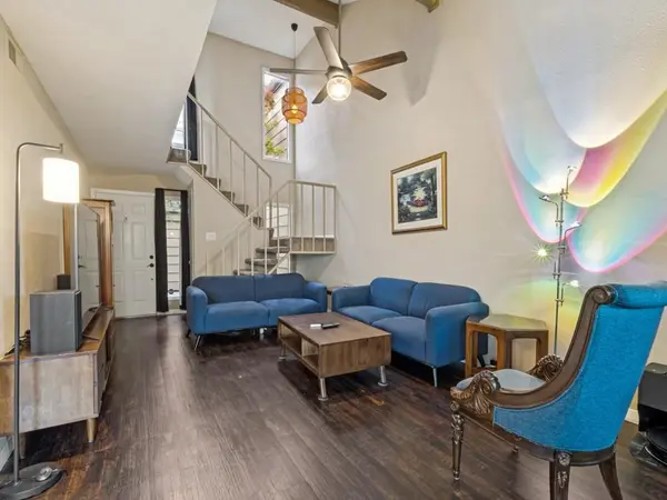 3139 Golden Oak, Farmers Branch, TX 75234