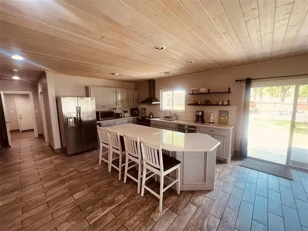 109 Arkansas Street, Pottsboro, TX 75076