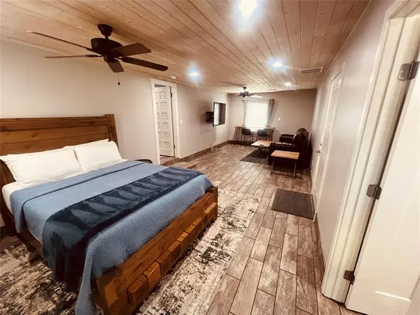 109 Arkansas Street, Pottsboro, TX 75076