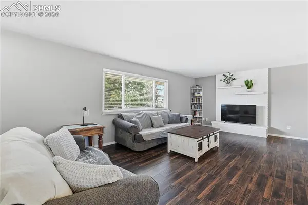 1515 Lehmberg BLVD, Colorado Springs, CO 80915