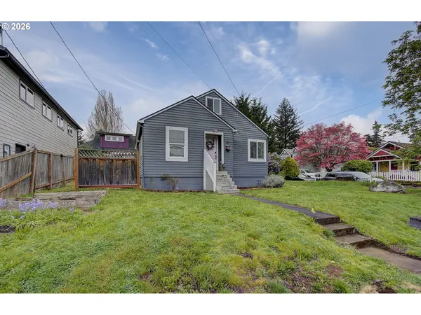 1923 G ST, Washougal, WA 98671
