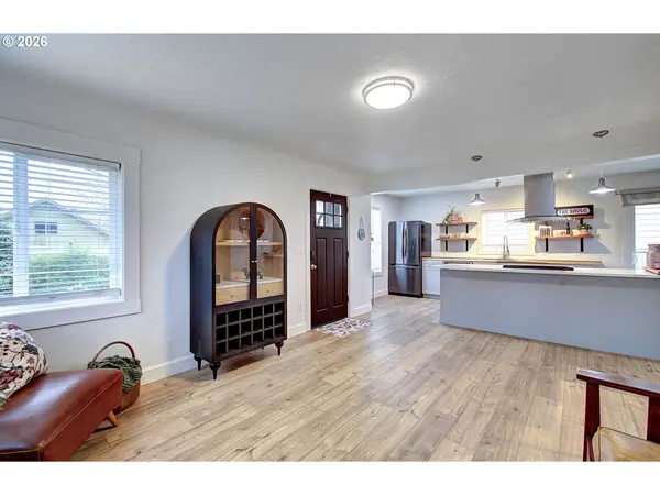 1923 G ST, Washougal, WA 98671