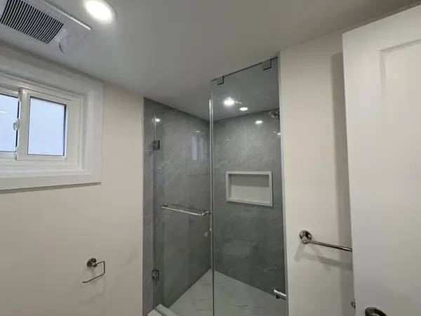 5 Whistling Hills DR #Lower, Toronto E07, ON M1V 2B6