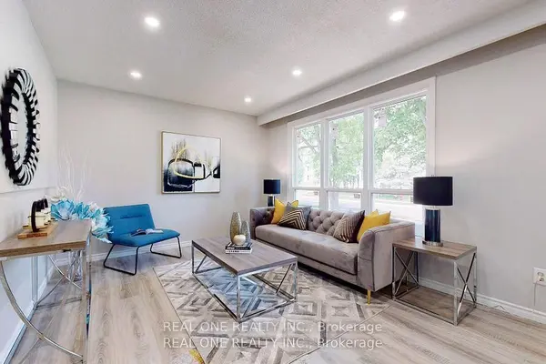 105 ( Main ) Aurora Heights DR, Aurora, ON L4G 2X1