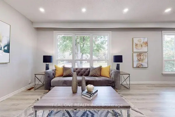 105 ( Main ) Aurora Heights DR, Aurora, ON L4G 2X1