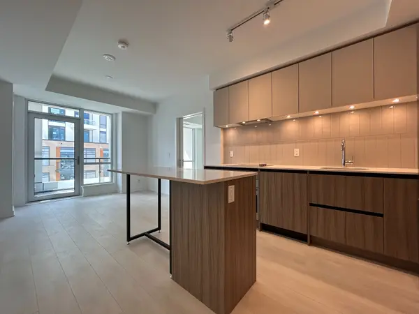 7950 Bathurst ST #B802, Vaughan, ON L4J 0B8