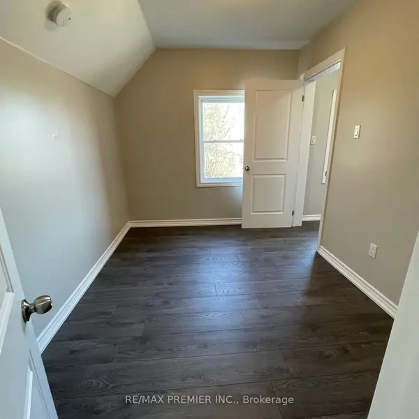 143 Colborne ST W, Orillia, ON L3V 5B8