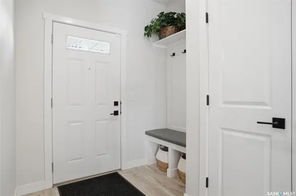 342 Stilling MANOR, Saskatoon, SK S7V 0Y8