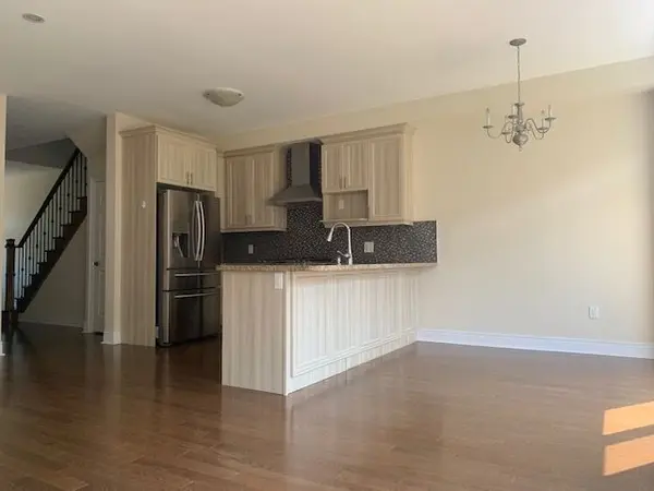 263 Sarah Cline DR, Oakville, ON L6M 0V4