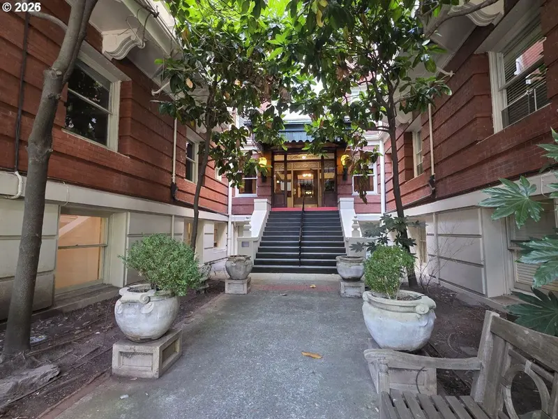 2083 NW JOHNSON ST #63, Portland, OR 97209