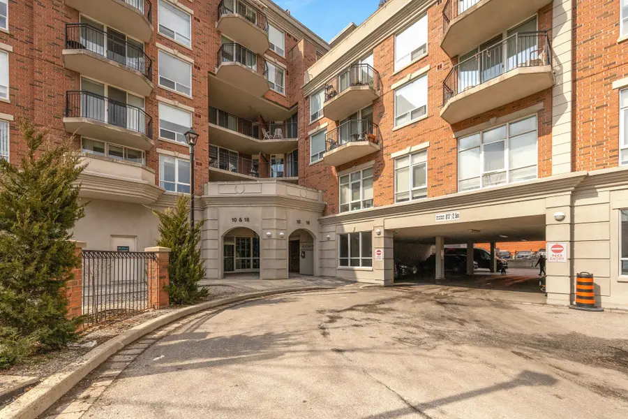 18 Wanless AVE #606, Toronto C04, ON M4N 3R9