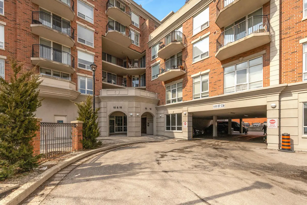 18 Wanless AVE #606, Toronto C04, ON M4N 3R9