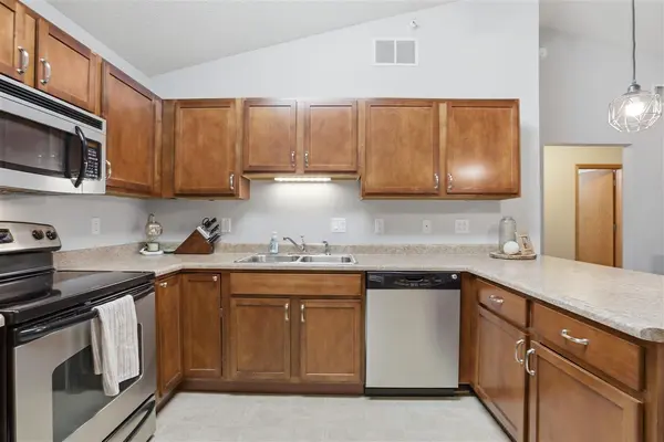 900 Rachael St #302, North Liberty, IA 52317