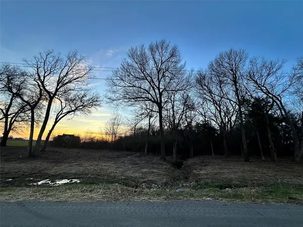 3136 County Road 1076, Celeste, TX 75423