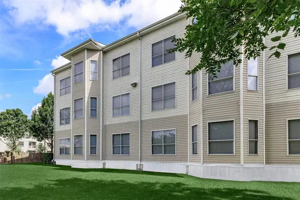 7120/7011 Village Way #1732, Houston, TX 77087