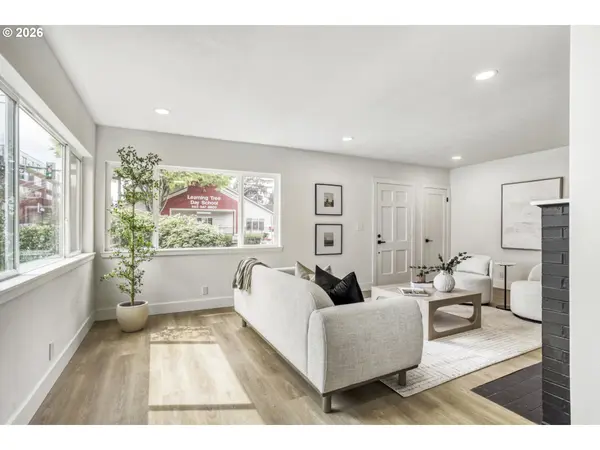 172 SE 9TH AVE, Hillsboro, OR 97123