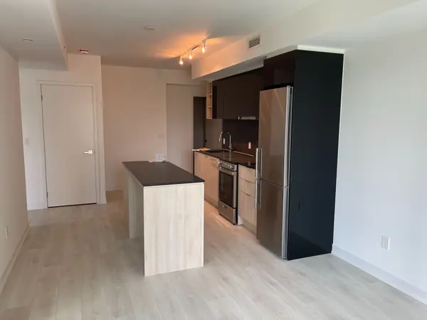 31 Tippett RD #539, Toronto C06, ON M3H 0C8