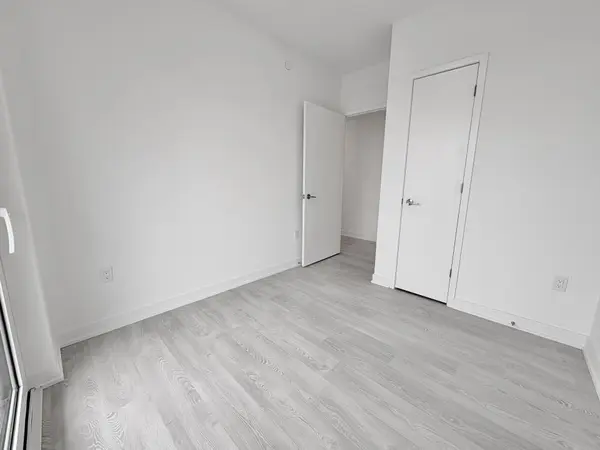 634 Church ST #3205, Toronto C08, ON M4Y 2G3