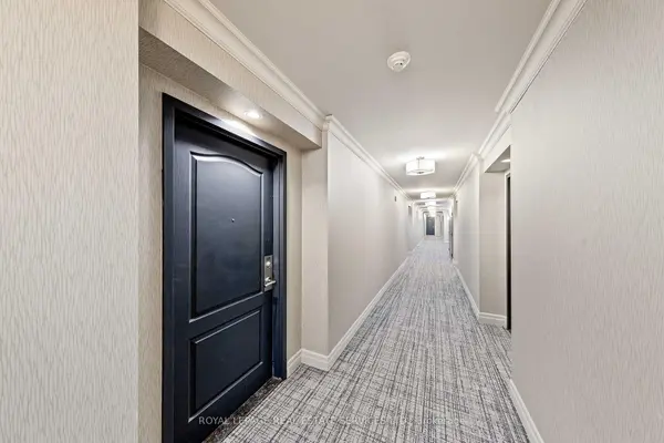 18 Wanless AVE #606, Toronto C04, ON M4N 3R9