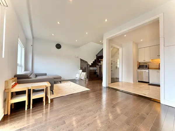 7 Abitibi ST, Richmond Hill, ON L4C 0R1