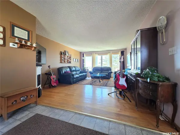 101 Fraser AVENUE, Oxbow, SK S0C 0B6