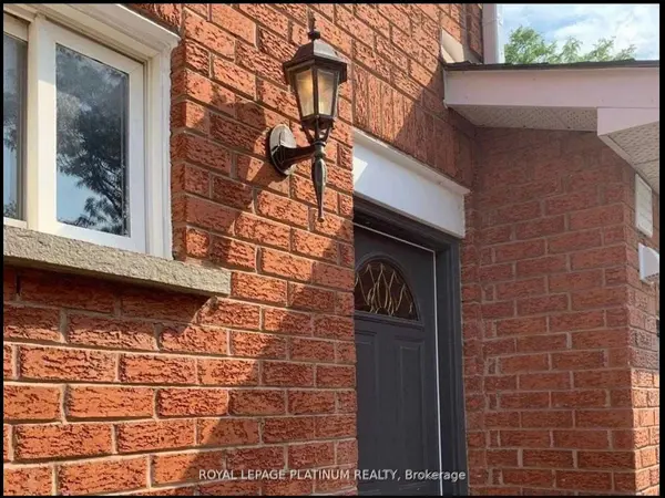 1540 Manorbrook CT #3BR Lower Level, Mississauga, ON L5M 4A8