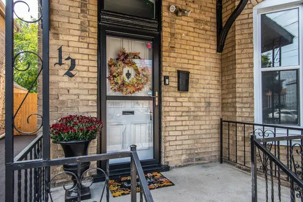 12 Pearl ST, Brantford, ON N3T 3N4